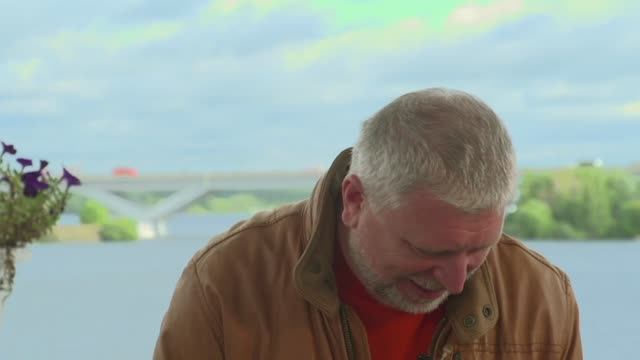 "И РЫБА И МЯСО". смотреть онлайн