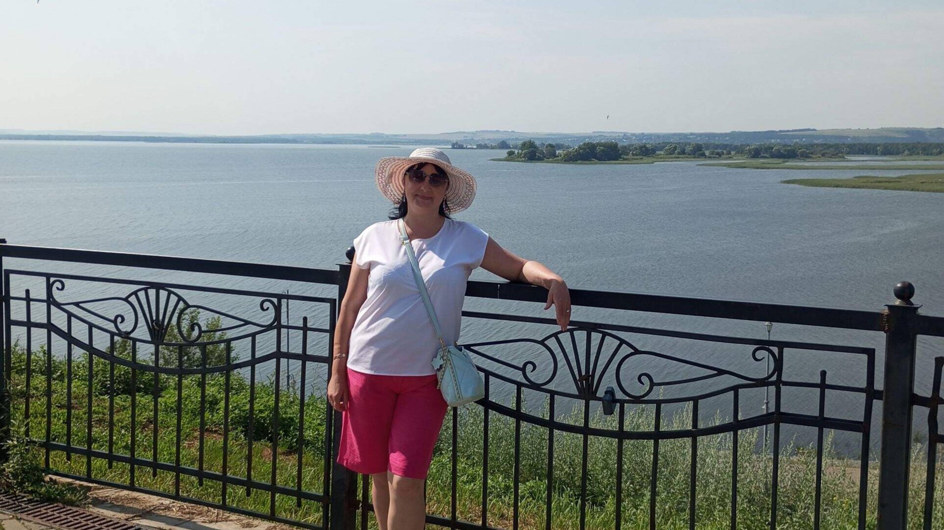 ПРОГУЛКА ПО ОСТРОВУ СВИЯЖСК, ВПЕЧАТЛЕНИЕ ЗАШКАЛИВАЕТ смотреть онлайн