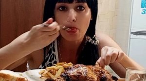 МУКБАНГ/КУРИЦА ГРИЛЬ /ЖАРЕННАЯ КАРТОШКА🍗🍗🍗🍗🍟🍟🍟🍟🍟🍞🍽️🍽️🍽️