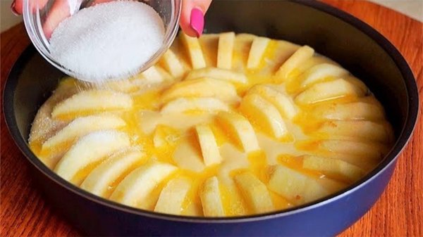 Если надоела Шарлотка, а в доме есть три яблока. Итальянский яблочный пирог (пирог с яблоками)