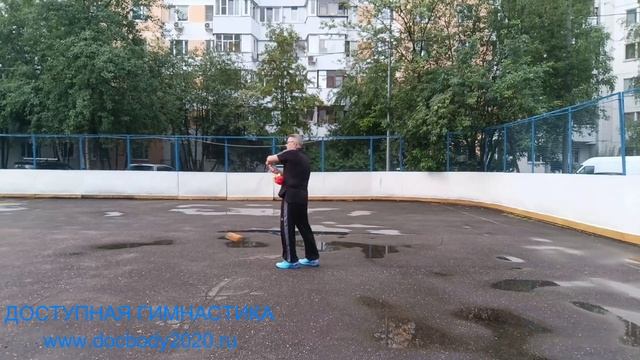 Разминка с мячами для фитнеса на верёвке (6)