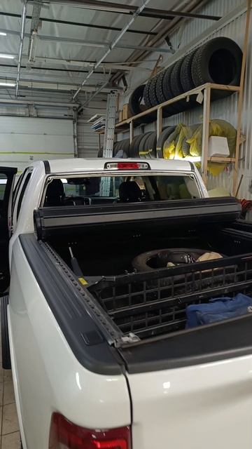 Заднее стекло снять, поставить.