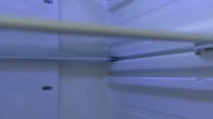 Как снять полки в холодильнике