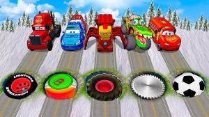 ТОЛЬКО СИЛЬНЕЙШИЙ ДОЕДЕТ ДО КОНЦА НА ПОЛОСЕ ПРЕПЯДСТВИЙ ТАЧКИ МОЛНИЯ МАККУИН