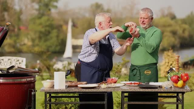 "И РЫБА И МЯСО" смотреть онлайн