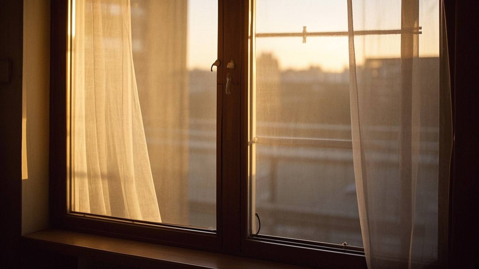 Ребёнок выпал из окна девятого этажа в Москве смотреть онлайн