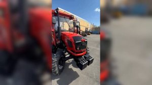Трактор Dongfeng DF-404C с кабиной (Рейстайлинг 2025г.)