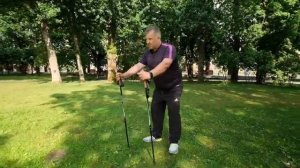 Первый урок по скандинавской ходьбе от Александра Мамонтова