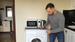 Как включить стиральную машину Hotpoint Ariston и запустить стирку