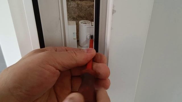 Регулировка пластиковой двери, петель, защёлки, замка. Пять советов по регулировке двери. смотреть онлайн