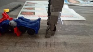 Оптимус Прайм против Мегатрона