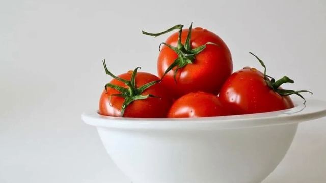 ПОЧЕМУ Об ЭТОМ МОЛЧАТ! ВОТ ЧТО ТВОРИТ ПОМИДОР С НАШИМ ОРГАНИЗМОМ! смотреть онлайн