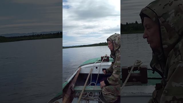 Рыбачка едет The fisherwoman is coming смотреть онлайн