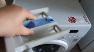 Как вытащить лоток у стиральной машины LG