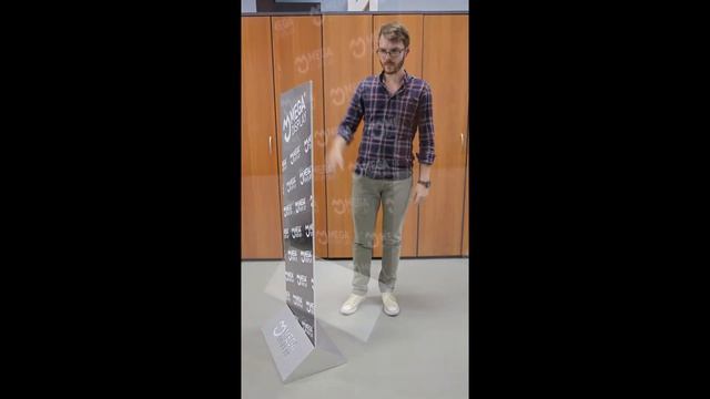 Сборка рекламной стойки MegaDisplay Basis смотреть онлайн