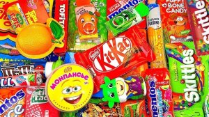 ОТКРЫВАЕМ КУЧУ СЛАДОСТЕЙ