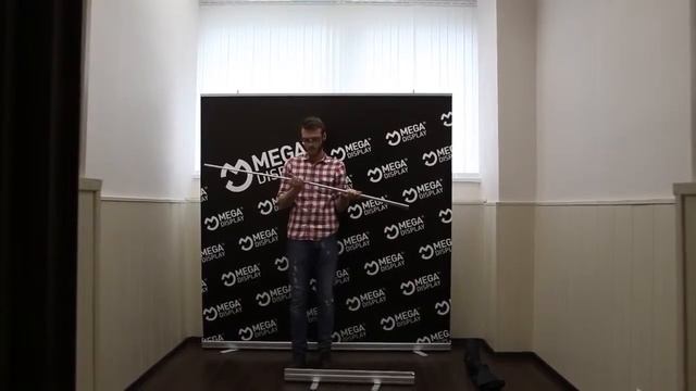 Сборка Roll up стенда смотреть онлайн