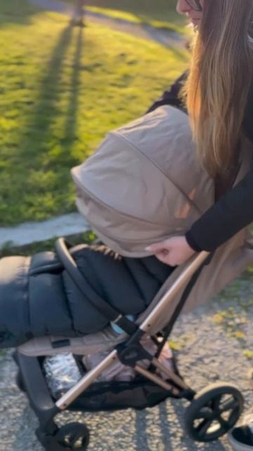 Коляска Cam Off-Road на прогулке смотреть онлайн