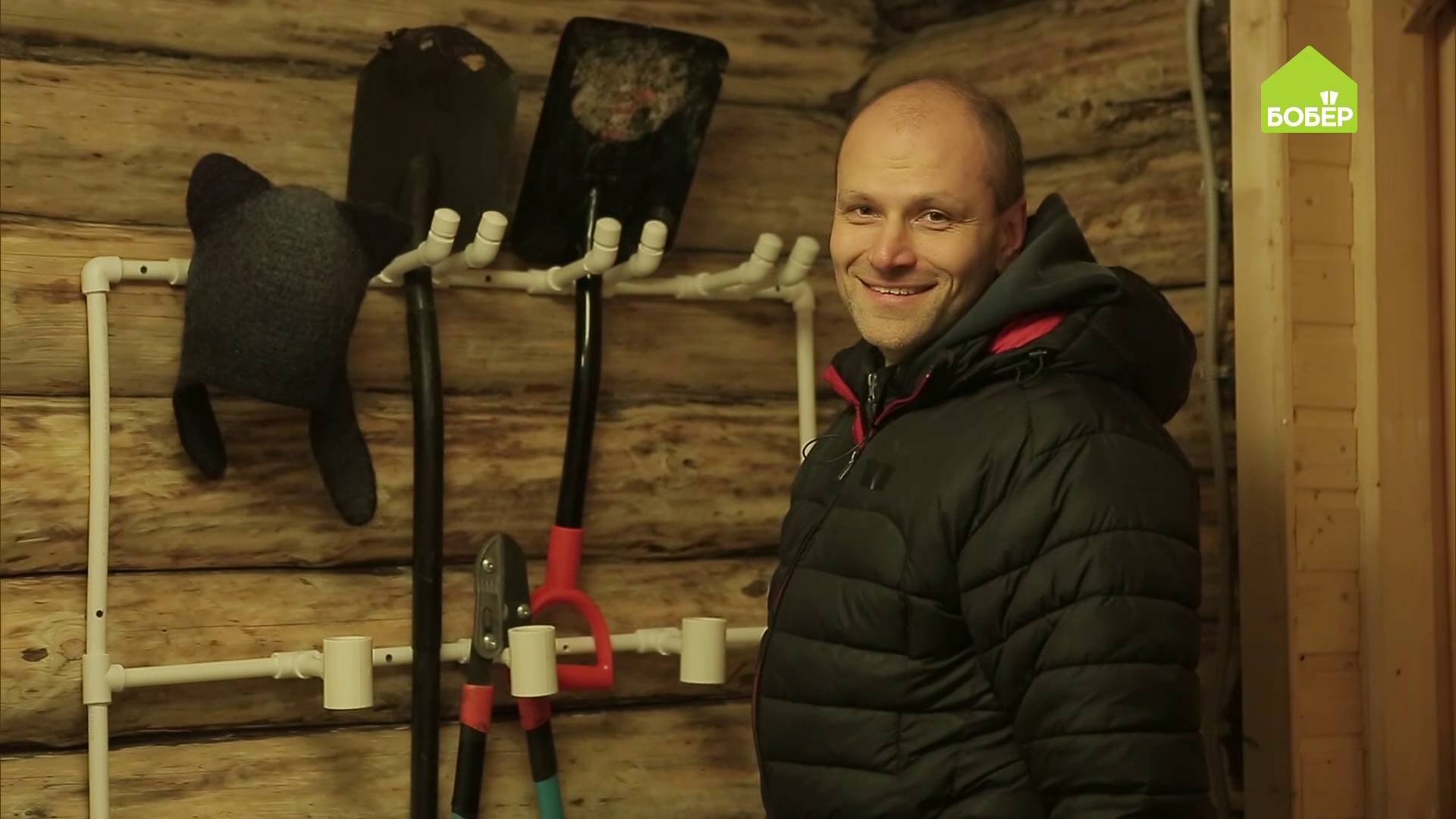 Система хранения из пластиковых труб. Как рационально хранить садовые инструменты. Быстро и просто! смотреть онлайн