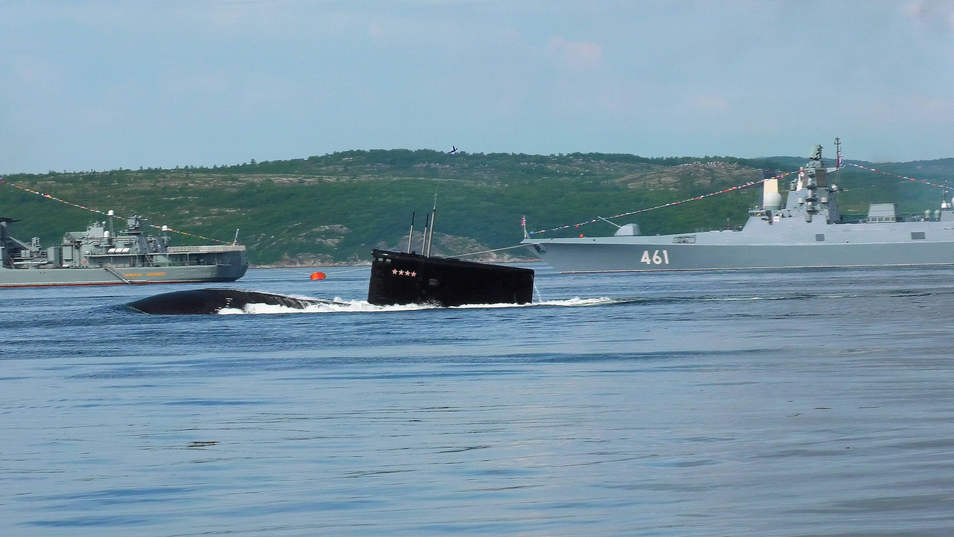 День ВМФ. Североморск. Подводная лодка. смотреть онлайн