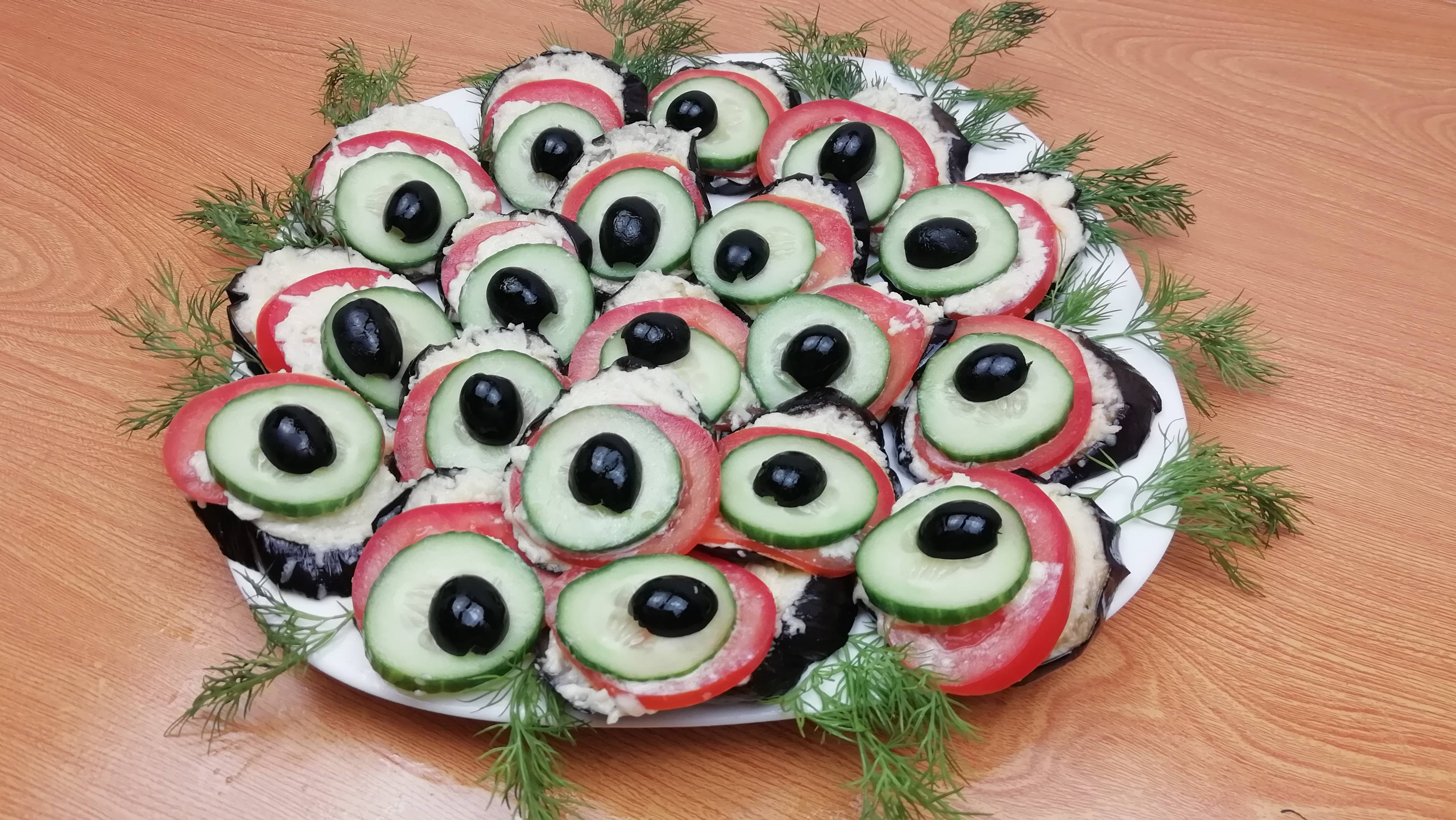 Изумительная и ПРАЗДНИЧНАЯ ЗАКУСКА из Баклажанов🍆! "Хвост павлина" - красивая закуска из баклажан смотреть онлайн