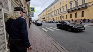 Ну что за красавчик! Муж снова хочет в индийский ресторан. Выезжаем в город.