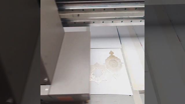 УФ печать с белым лаком смотреть онлайн