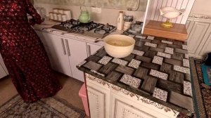 Причина несчастья Азаде? Ферма Тайбех во время летней бури.