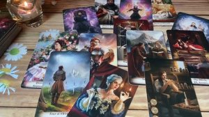 Что Он будет делать дальше🔮Таро расклад