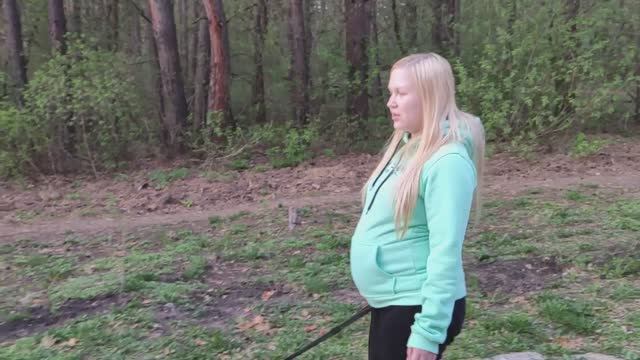 В гостях, растёт животик