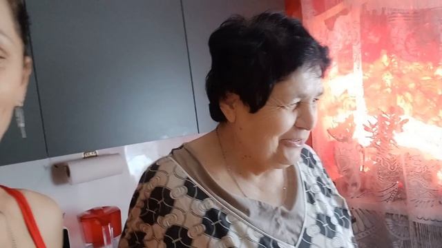 Пошла в полеклинику//Покрасила корни волос смотреть онлайн