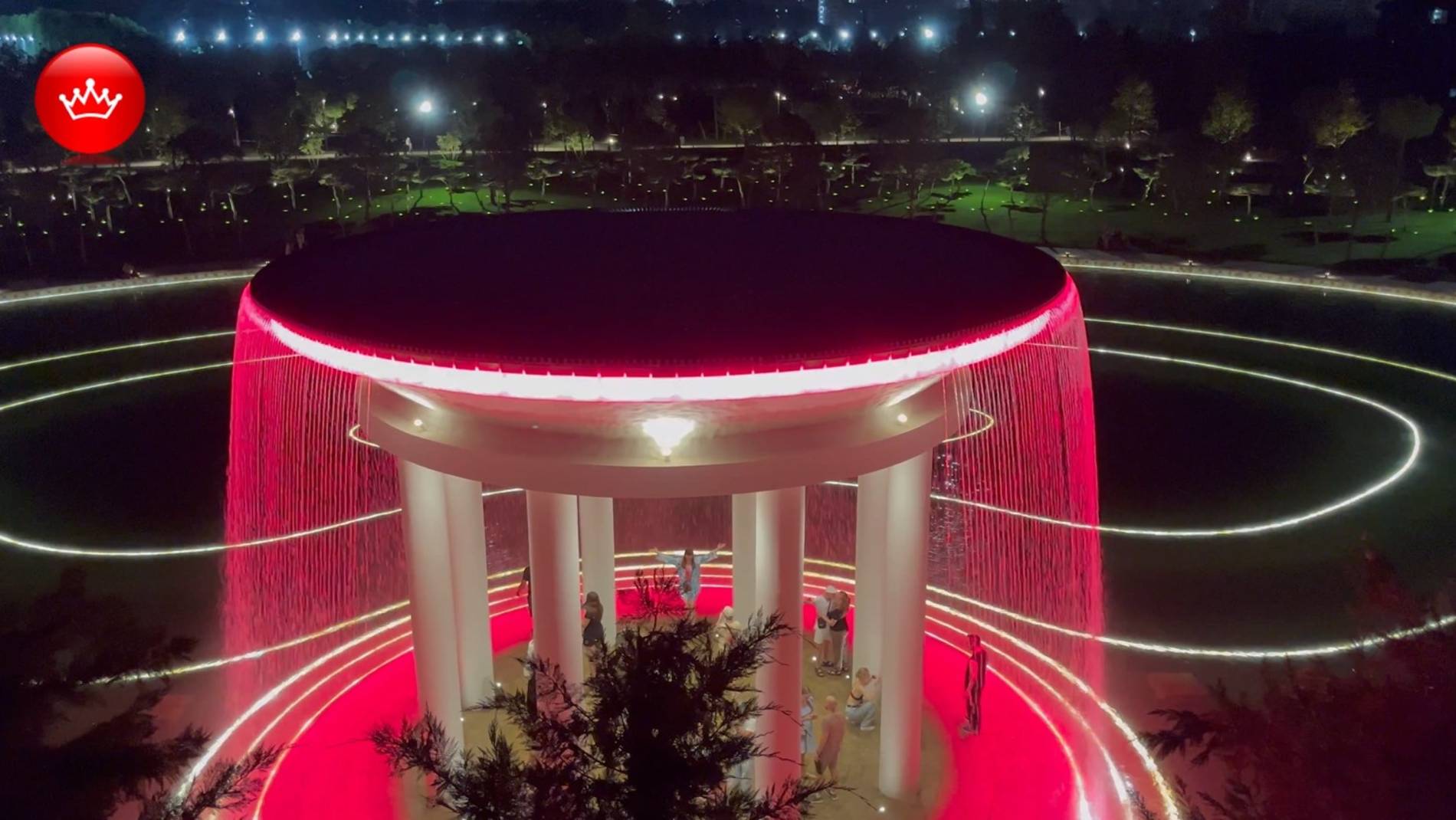 😀Парк Галицкого Озеро Любви и фонтан-ротонда с подсветкой. смотреть онлайн