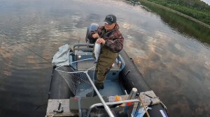 ЛОВЛЯ ГОРБУШИ С ЛОДКИ В КОЛЬСКОМ ЗАЛИВЕ