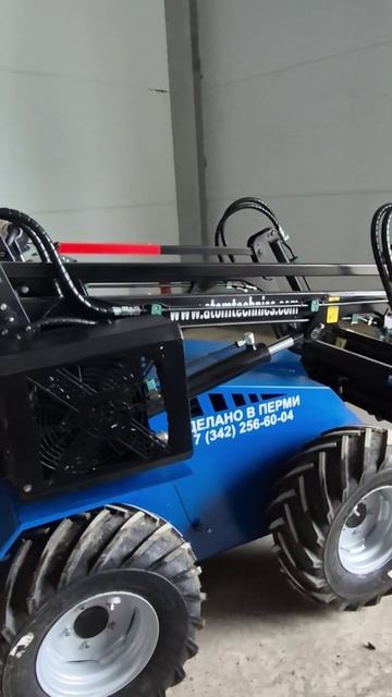 Погрузчик АТ-350М с колесами Елочка! смотреть онлайн