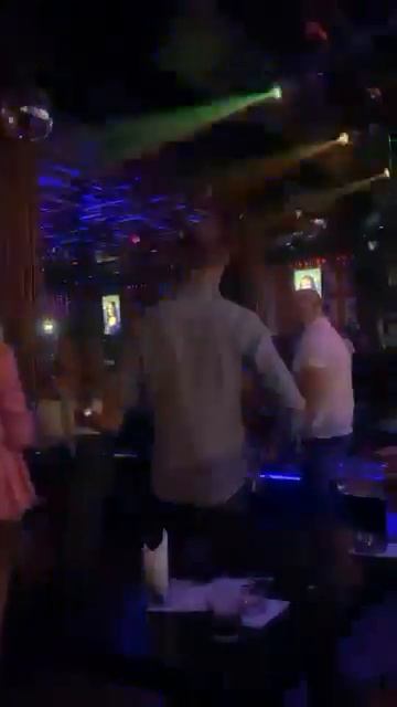 В клубе без белья смотреть онлайн