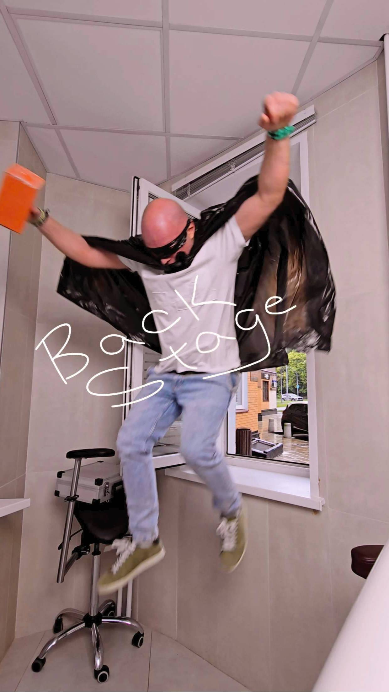 BackStage 12 - черный плащ