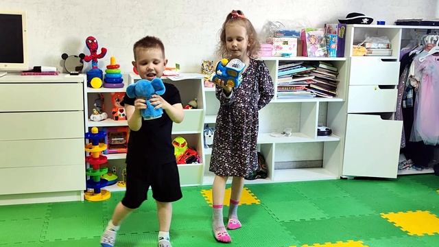 Квест. Спасение игрушек! Волшебное путешествие с Доминикой и Даней! смотреть онлайн