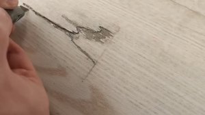 Как устранить глубокий скол на ламинате за 5 минут