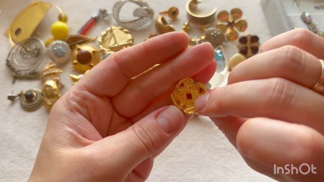 Распаковка лота с винтажными одиночными серьгами! Часть 3 смотреть онлайн