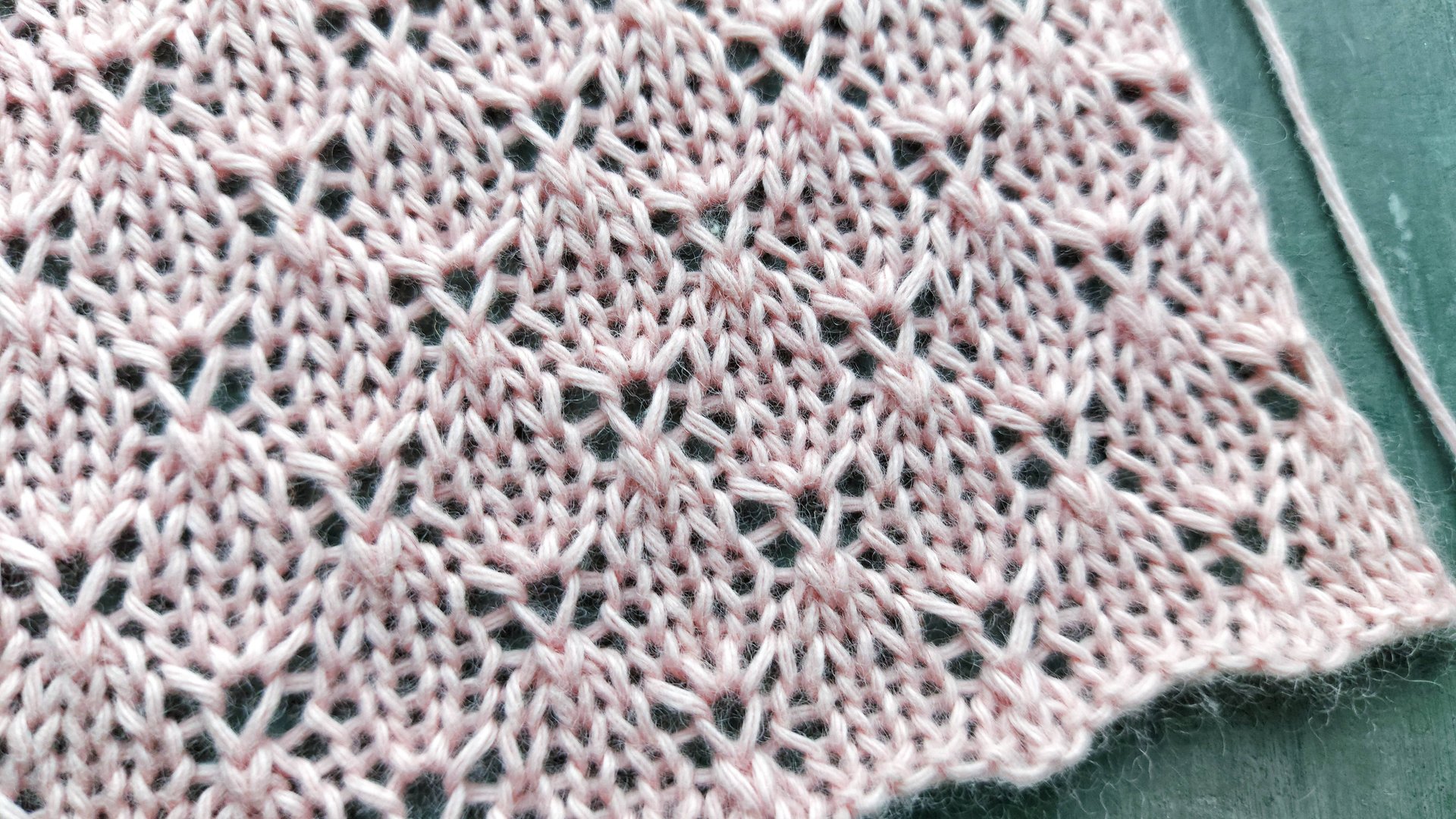 Нежнейший узор спицами для вязания женских и детских изделий смотреть онлайн