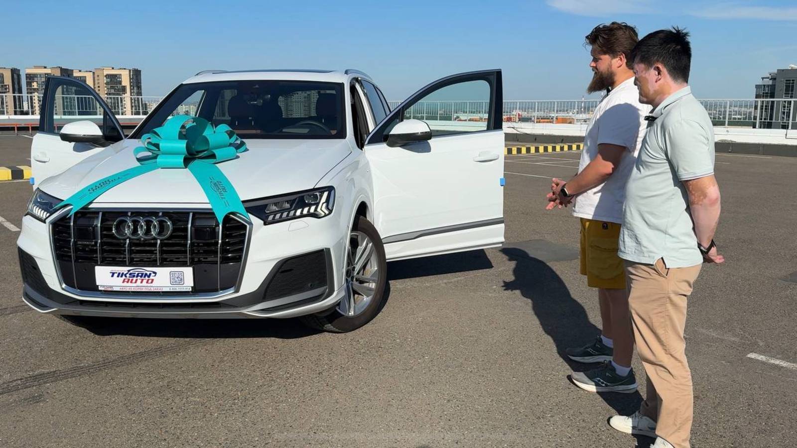 Ну классно! Что сказать… Классно! Отзыв с выдачи Audi Q7 смотреть онлайн