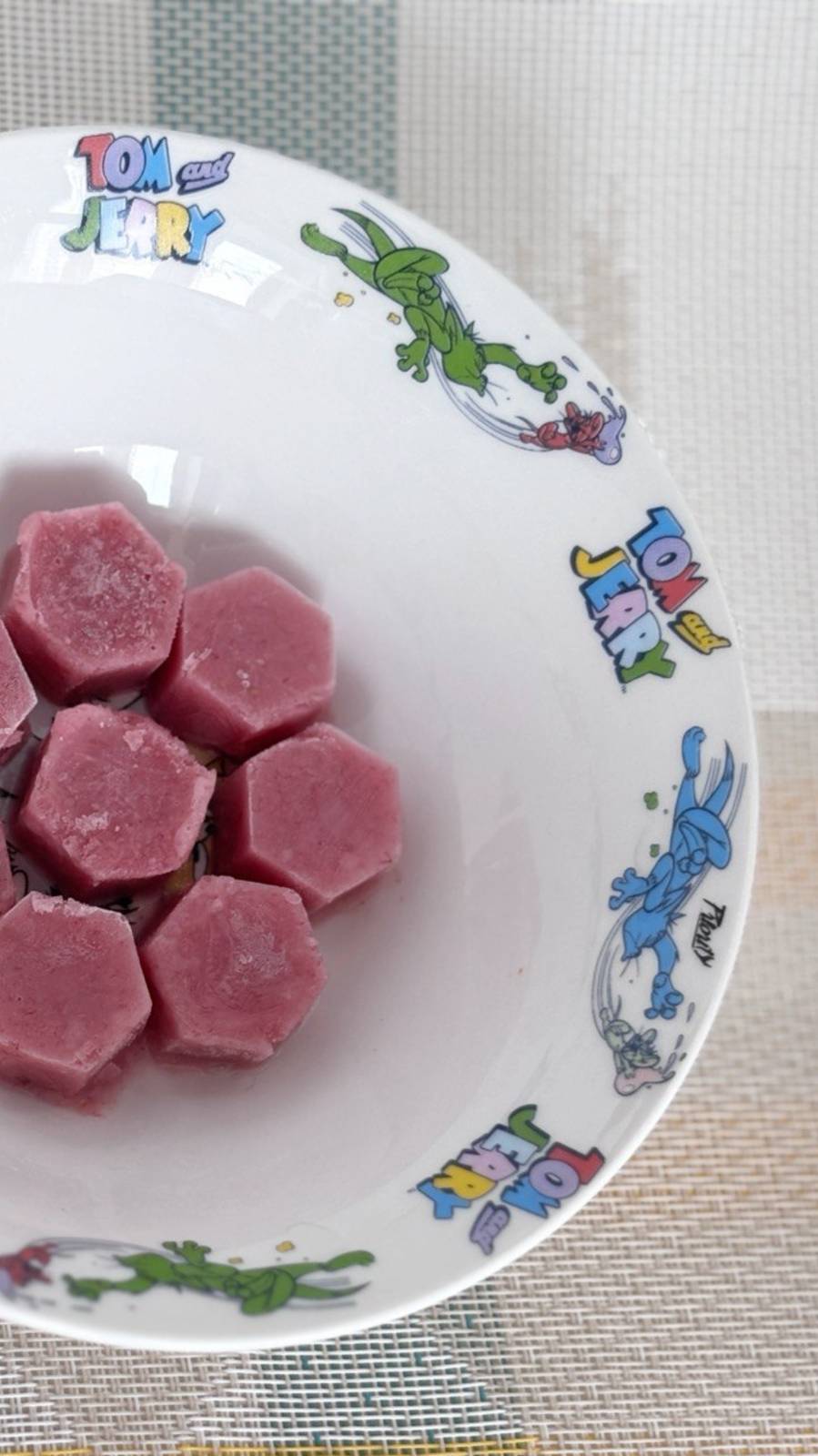 Детское мороженое с бананом и клубникой  без сахара