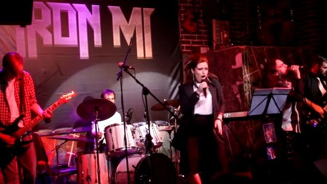 iRON Mi - In your eyes feat Алексио SunWalter смотреть онлайн