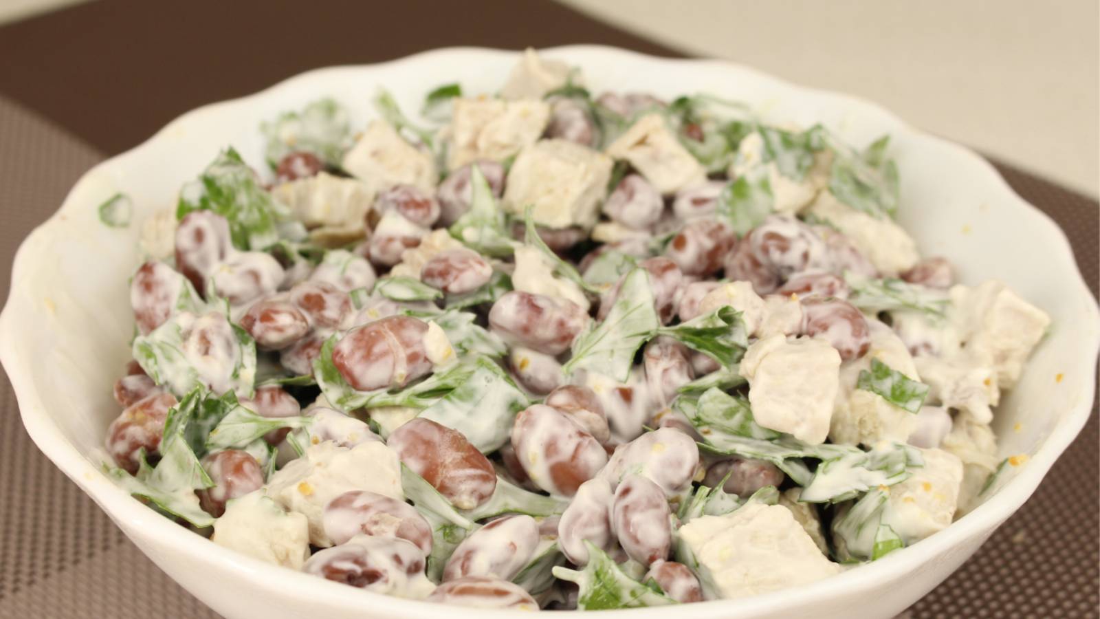 Высокобелковый салат из трех ингредиентов. Салат с фасолью и курицей. Без майонеза! смотреть онлайн