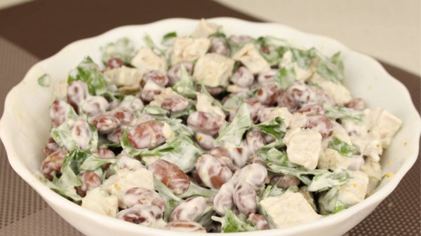 Высокобелковый салат из трех ингредиентов. Салат с фасолью и курицей. Без майонеза!