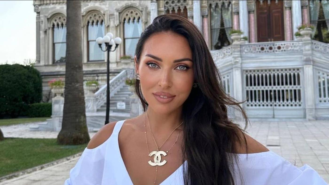 Певицу Алсу чуть не обманули на 1 миллиард рублей смотреть онлайн