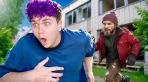 На меня НАПАЛ БОМЖ 😱 Истории моих подписчиков