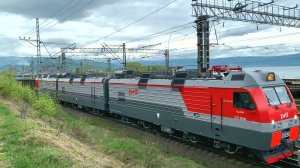 Грузовые поезда РЖД на Байкале возле Слюдянки - Железная дорога в Сибири | Транссиб