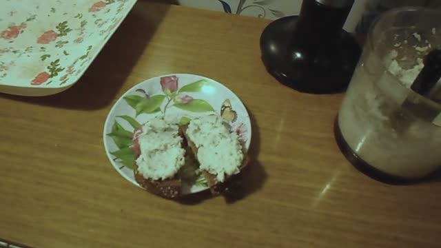 Очень вкусная намазка на хлеб из сала с чесноком Смалец Перекус за 3 минуты