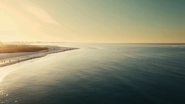 Море релакс видео: аэросъёмка моря, волн и берега под успокаивающую музыку смотреть онлайн